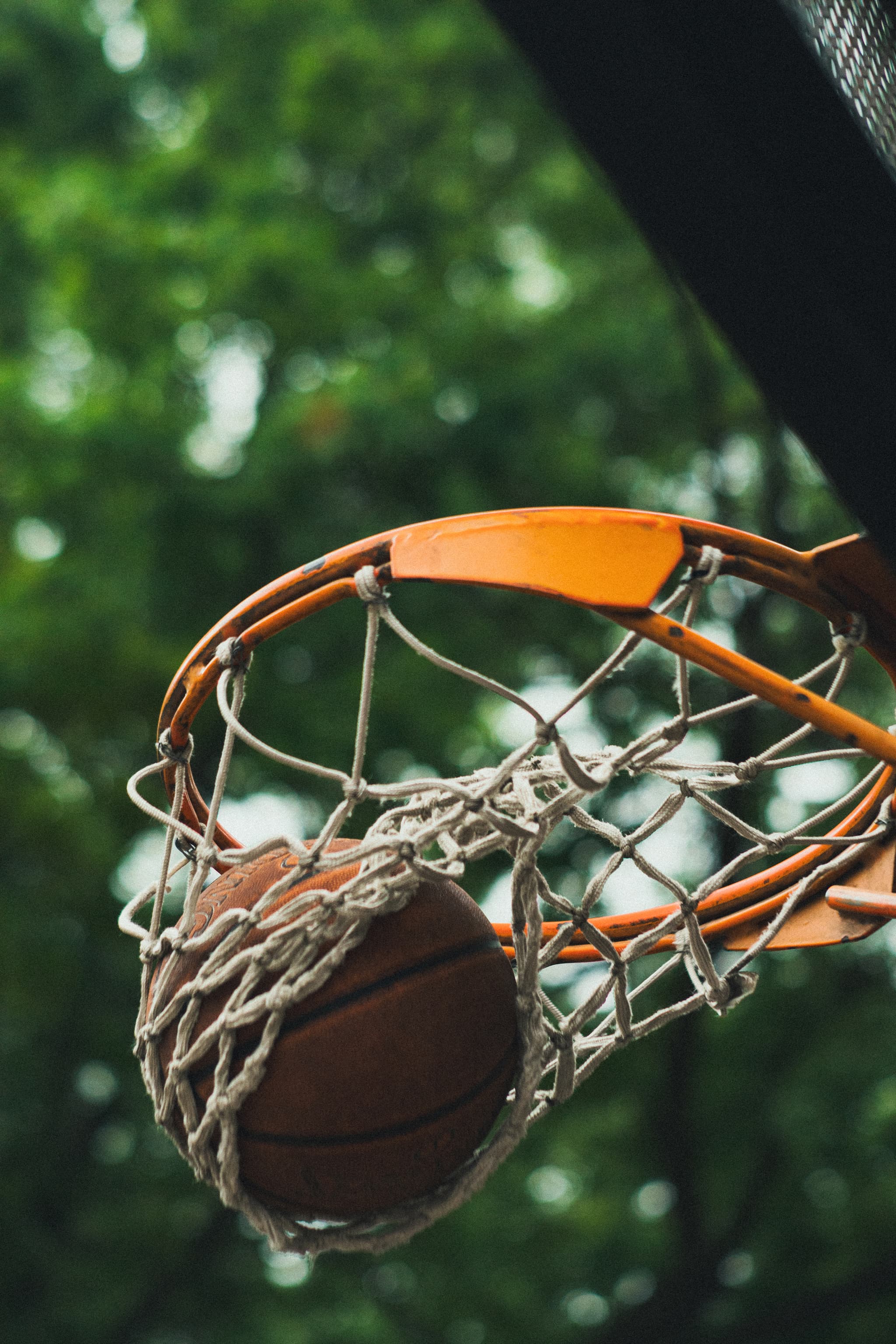 Arial photo of an outdoor basketball court.